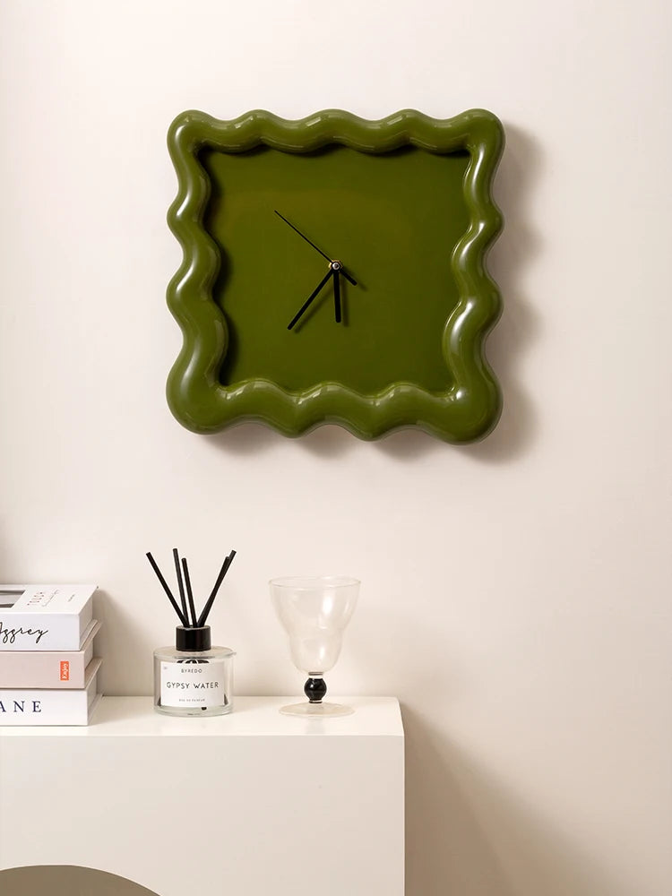 Biscuit Frame Clock