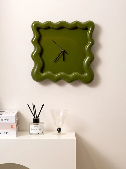 Biscuit Frame Clock