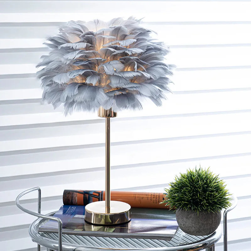 Romantic Feather Table Lamp