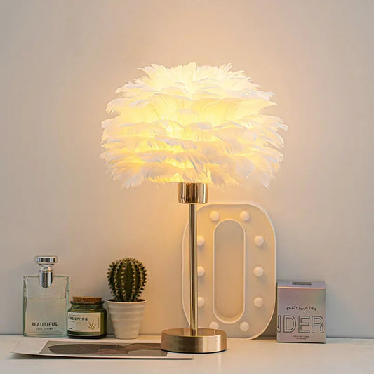 Romantic Feather Table Lamp