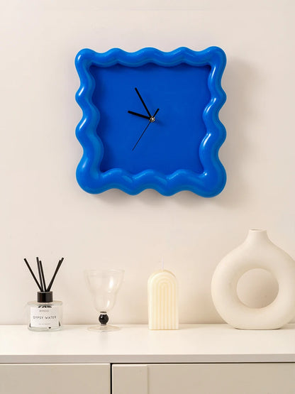 Biscuit Frame Clock