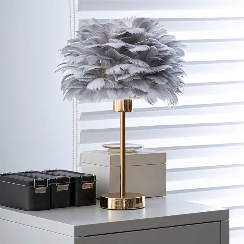 Romantic Feather Table Lamp