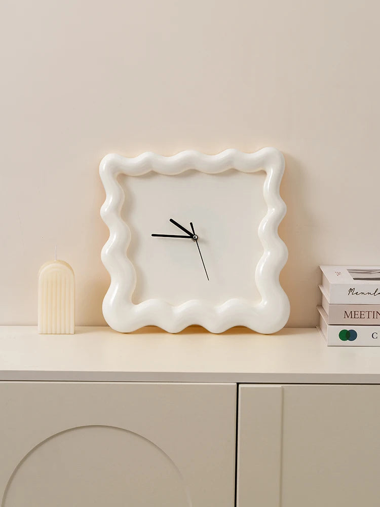 Biscuit Frame Clock