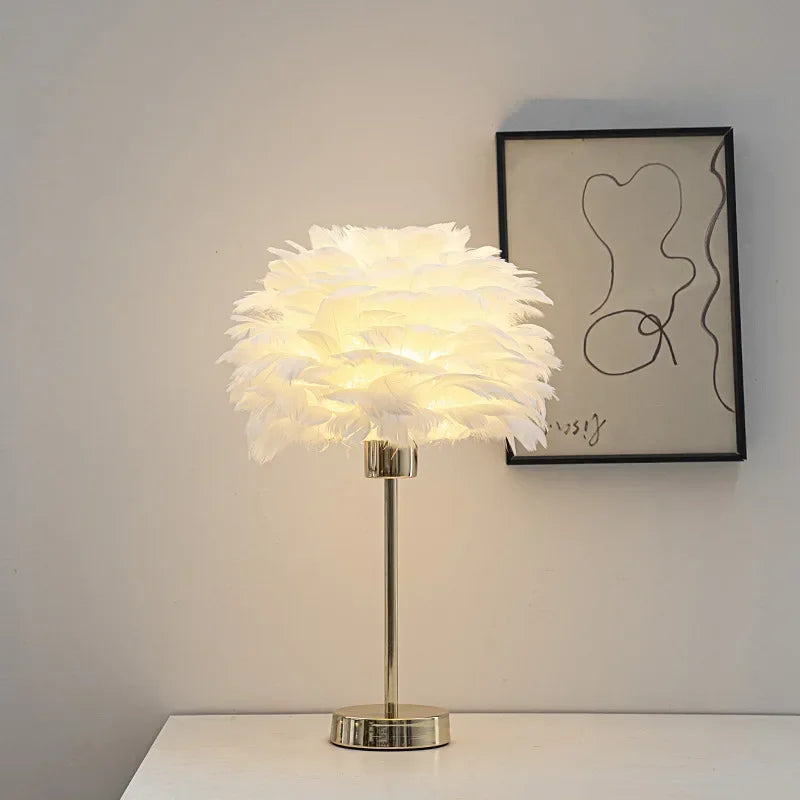 Romantic Feather Table Lamp